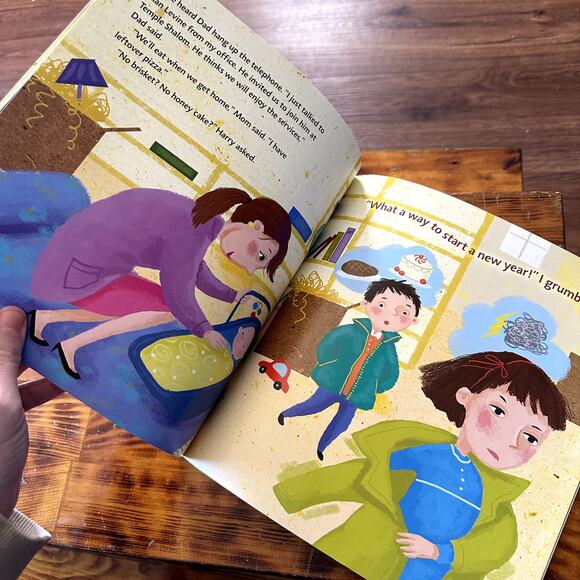 PJ Library What A Way To Start A New Year! A Rosh Hashanah Story Jewish Book - Picture 6 of 9